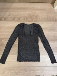 ラメ入り黒長袖ニット