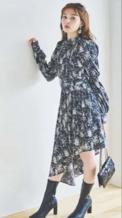 新品タグ付き　dazzlin アシメギャザーミディワンピース