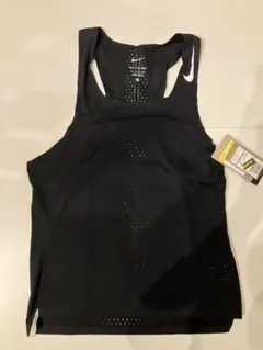 新品　ナイキエアロスイフト　タンクトップ