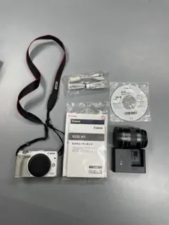 Canon EOSM3 EF-M18-55IS STM ミラーレス一眼カメラのサムネイル