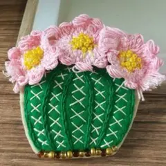 花サボテンの大きなブローチ 05 ハンドメイド 大ぶりサイズ