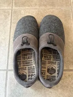 KEEN スリッポン グレー