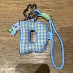 POP MART ラブブ D型キーホルダー