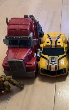 トランスフォーマー オプティマス　バンブルビー　セット