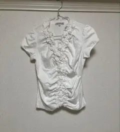 ナラカミーチェ　ホワイト半袖フリルブラウス