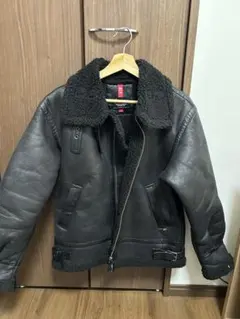 アルファインダストリーズ フェイクムートンジャケット