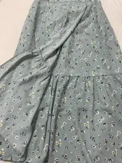 マジェスティックレゴン　スカート　花柄のサムネイル