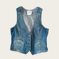 Item thumbnail for item 8c9b9d2a-74cd-43a7-87a1-4acee8944e4c