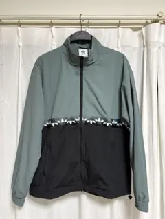 アディダスオリジナルス ナイロンジャケット