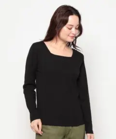 スクエアネック Tシャツ