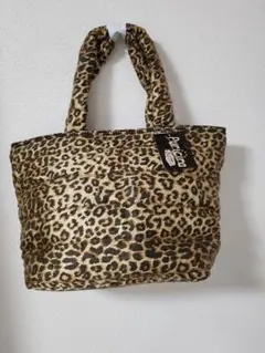 残り1つ❗ヒョウ柄キルティングトートバッグ