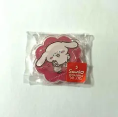 ちいかわ　サンリオ　ガチャ　アクスタ　シナモンロール