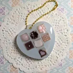 チョコレートボックス　7個入り　ホワイトミント　レジン ストラップ　名入　ハート