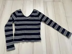 クロップド丈　Vネック 長袖ニット