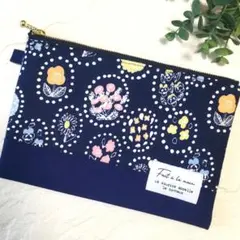 4749✿20cmフラットポーチ✿カードポケット付き✿北欧フラワーネイビー