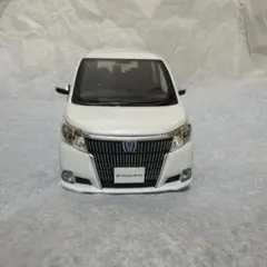 トヨタカラーサンプルミニカーエスクァイアのサムネイル