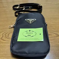プラダノベルティポーチ携帯ショルダー