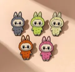 2025年最新】うさぎピンバッチの人気アイテム - メルカリ