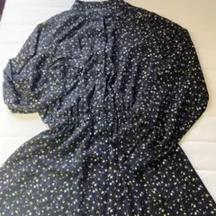 小花柄ボタンアップ長袖シャツ　ワンピース