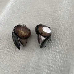 ビジュー装飾 イヤリング ブラウン系のサムネイル
