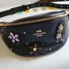 COACH　ビジュー付きボディーバック 【極美品】