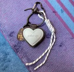 Item thumbnail for item d6cbfdb3-5b03-47fb-8db6-0b211252515b