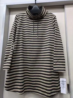 見切り品！冬物　hanahana オシャレかわいいデザイン　裏ボアチュニック