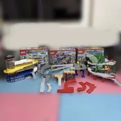 タカラトミー　トミカタウン・トミカアドベンチャー ４点セットのサムネイル