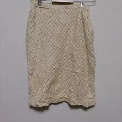 ベージュ タイトスカート ひざ丈 レース風
