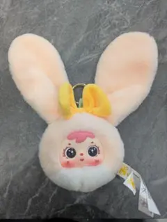 ウサギ耳ぬいぐるみキャラクター