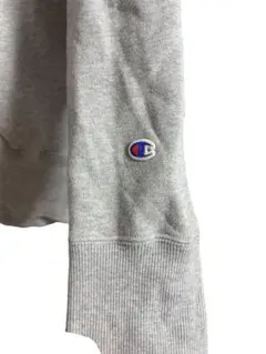 Champion グレー Vネック トレーナー