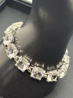 Item thumbnail for item 09a3ca6c-9e51-4e70-a270-298f71eddf49