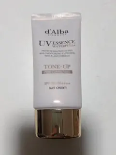 d'Alba UV ESSENCE WATERFUL サンスクリーン