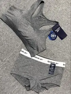 《Reebok》スポーツブラ ショーツ セット　 Mサイズ