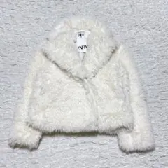 新品タグ付❤︎ZARA ZW COLLECTION フェイクファー コート 白 S 2025年最新】ZARA フェイクファー zwの人気アイテム - メルカリ