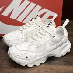 新品未使用】NIKE TC 7900 DD9682 ホワイト 22.5cm - メルカリ
