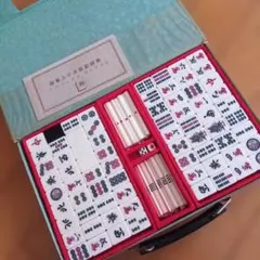 麻雀牌セット 伝統的デザイン 赤ケース付き - メルカリ