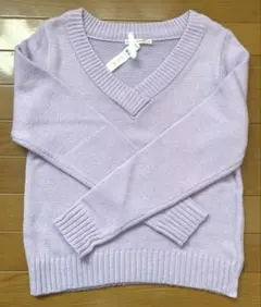 【超美品】ラベンダー Vネック ニット　紫　ラメ