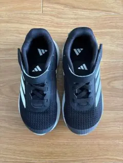 Adidas スニーカー 15cmのサムネイル