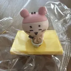 ちいかわ　松屋　オリジナルフィギュア　古本屋　カニちゃん