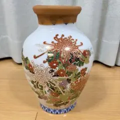 九谷焼　花瓶　周山作 陶磁器 菊文様のサムネイル