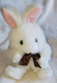 ウサギ　　ぬいぐるみ　　置物　全長約１４㎝