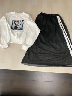 WEGO ホワイトプリントスウェット＆ブラックロングスカート