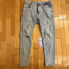 ザラ　メンズ　ダメージジーンズ