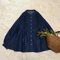 新品 バンドカラーブラウス スモッキング刺繍 デニム ネイビー free