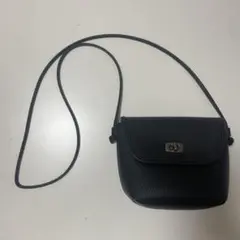 ユニクロ レザータッチ ボックスミニショルダーバッグ