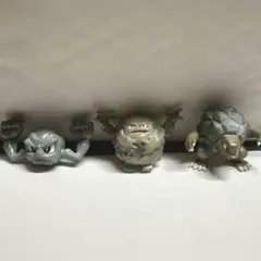 希少！【初期】モンコレ　イシツブテ　ゴローン　ゴローニャ