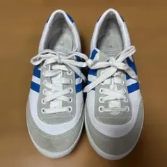 教育シューズ　体育館シューズ　サイズ25.0