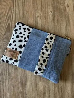 デニムリメイク　フラットポーチ　ダルメシアン　フリル　ハンドメイド