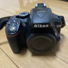 Nikon D5200 3バッテリー 充電器 12345回 - メルカリ